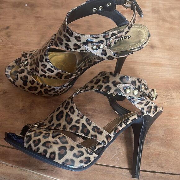 Size 8 Leopard Print Dollhouse Platform Sandals - Picture 2 of 4